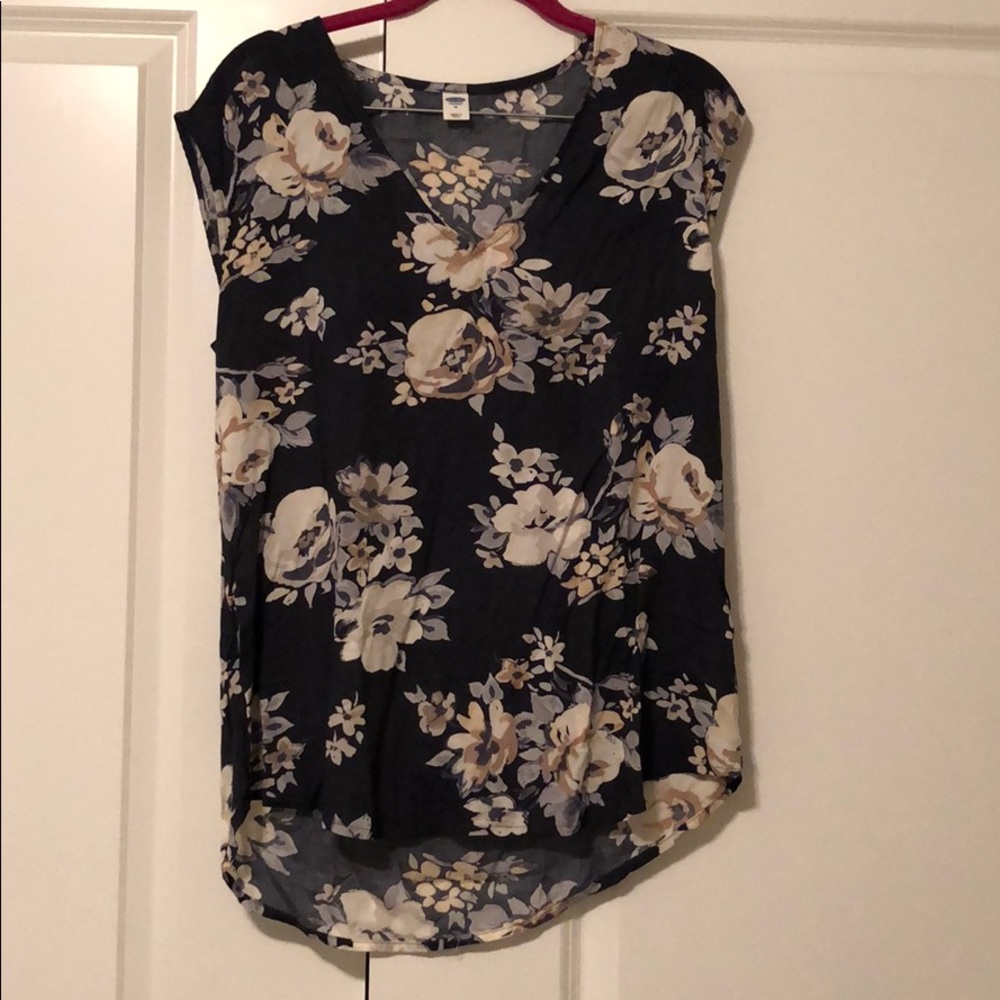 Floral cap sleeve blouse